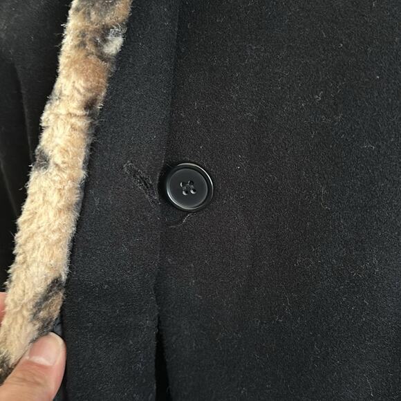 International Details | Faux Animal Print Fur Lined Coat Size M - Picture 3 of 10
